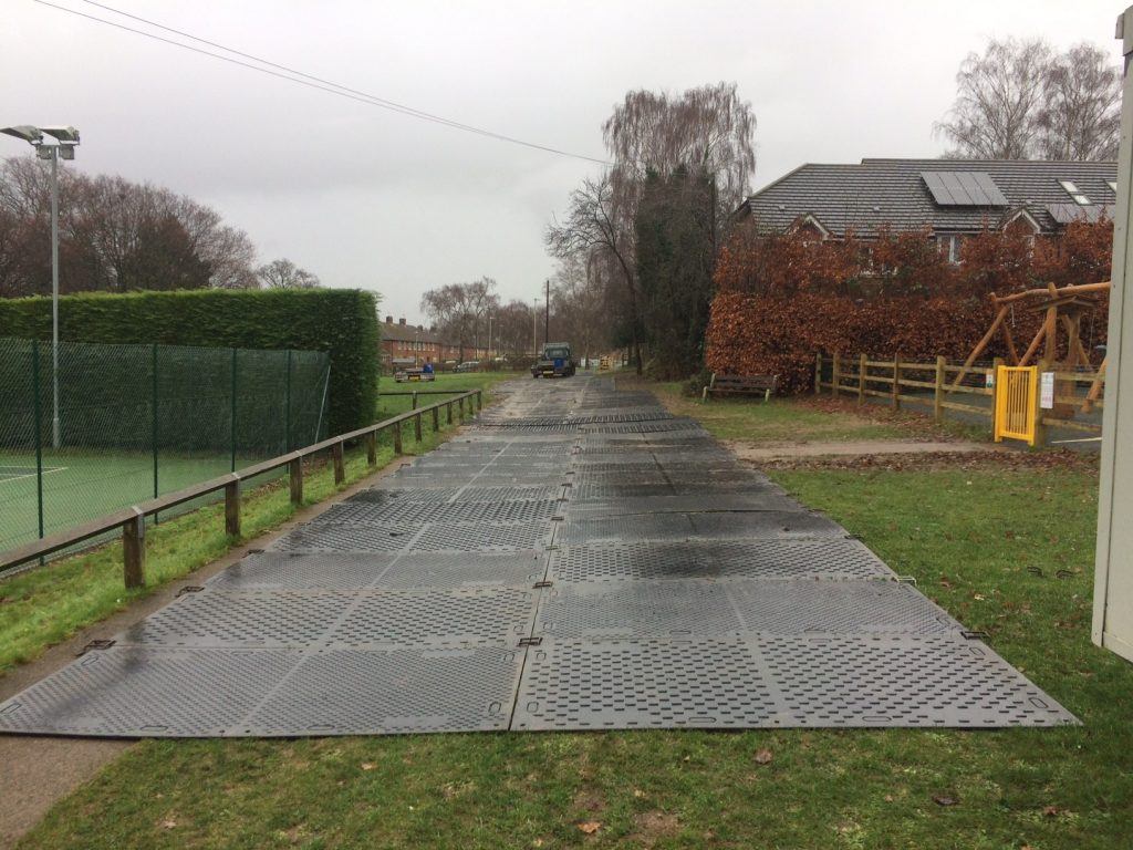 16' wide track for lorrys a